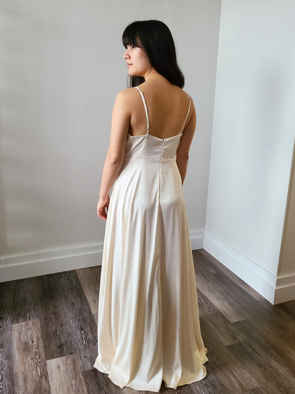 Simple Elopement Dress by Lulu